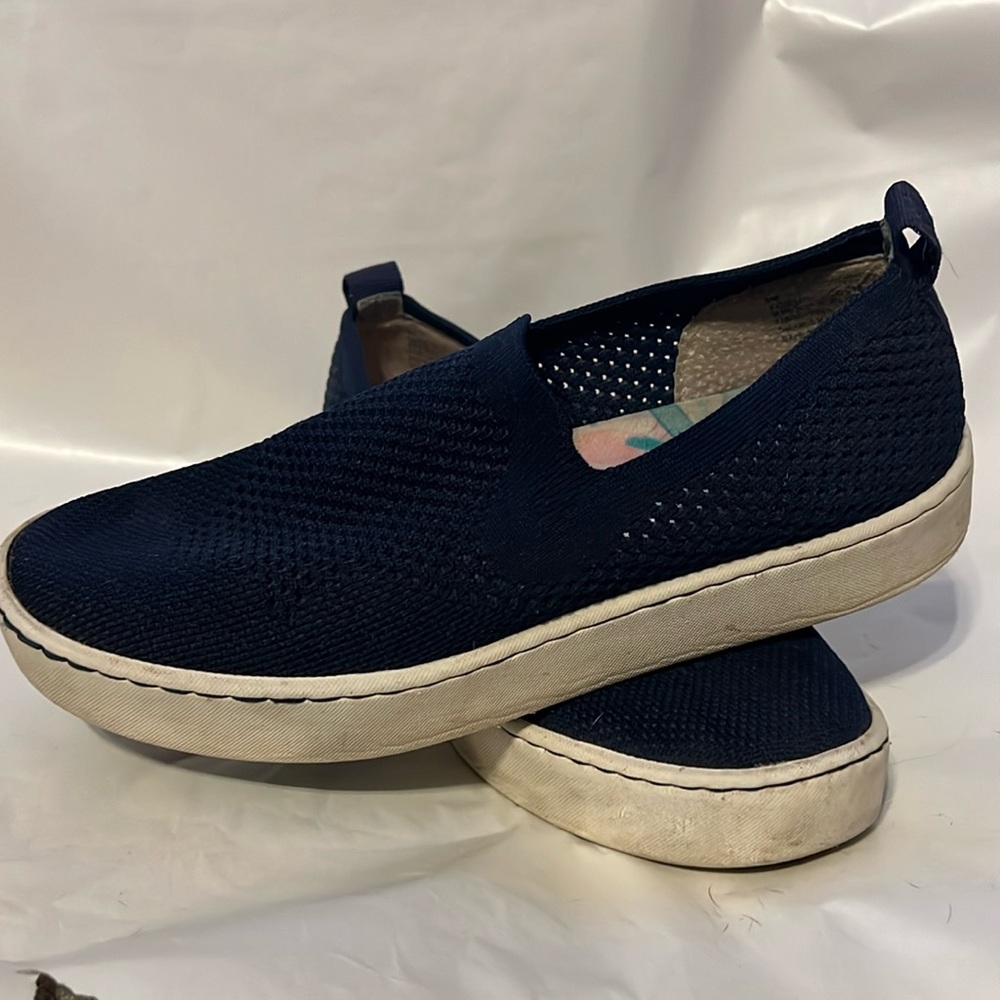 Slip on leisure shoes